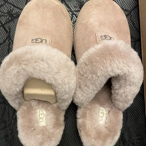 Ugg cozy slide in caribou size 9 new